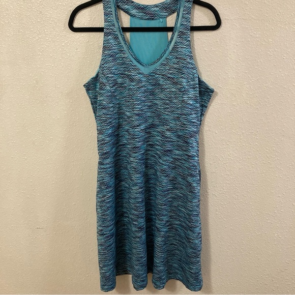 MPG Dresses & Skirts - MPG Mondeta Women
Sleeveless Halter A-Line Dress Pockets Activewear Athleisure L